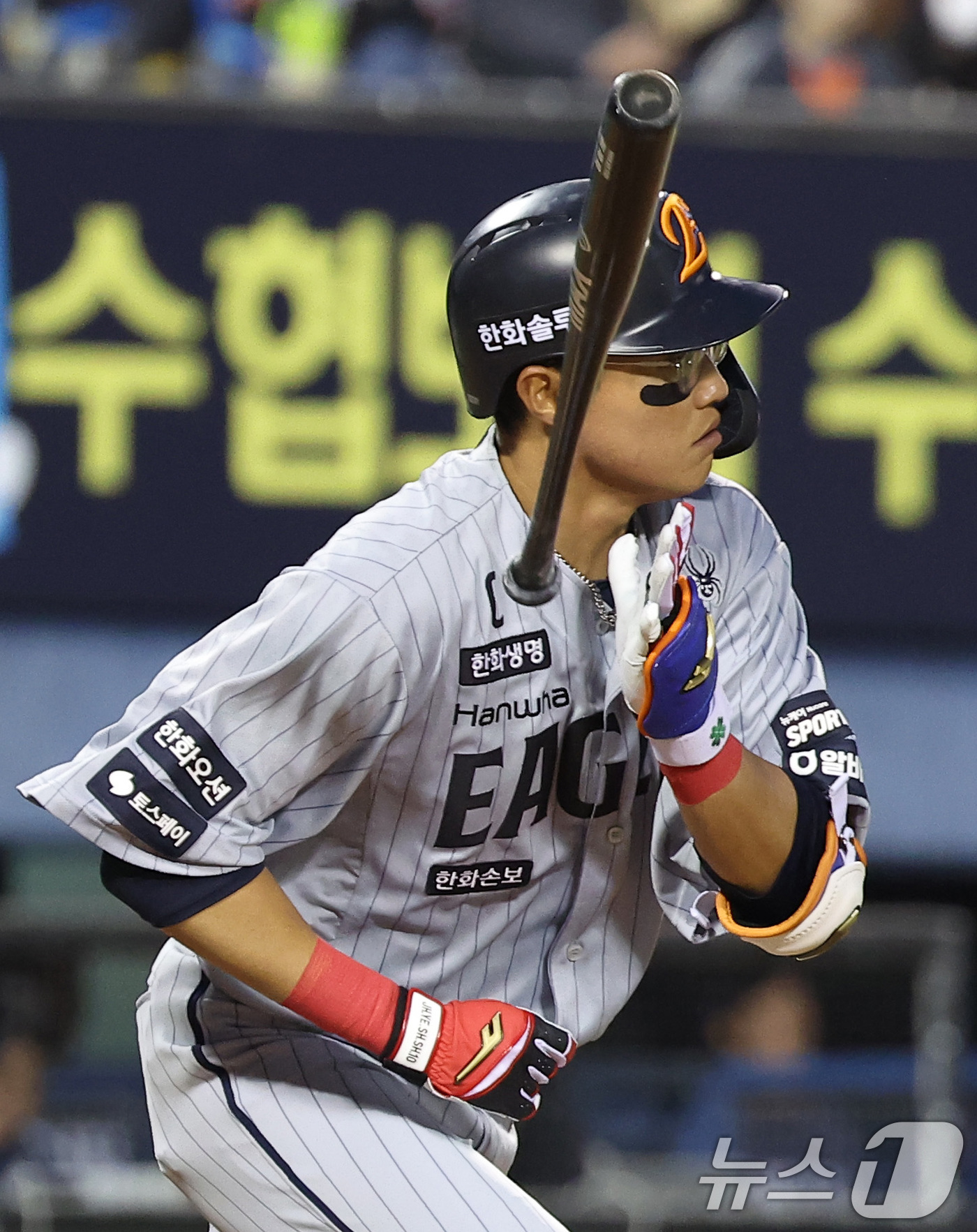 (서울=뉴스1) 김성진 기자 = 21일 서울 송파구 잠실야구장에서 열린 '2026 신한 SOL KBO리그' 한화 이글스와 LG 트윈스의 경기, 한화 채은성이 4회초 1사 안타를 치 …