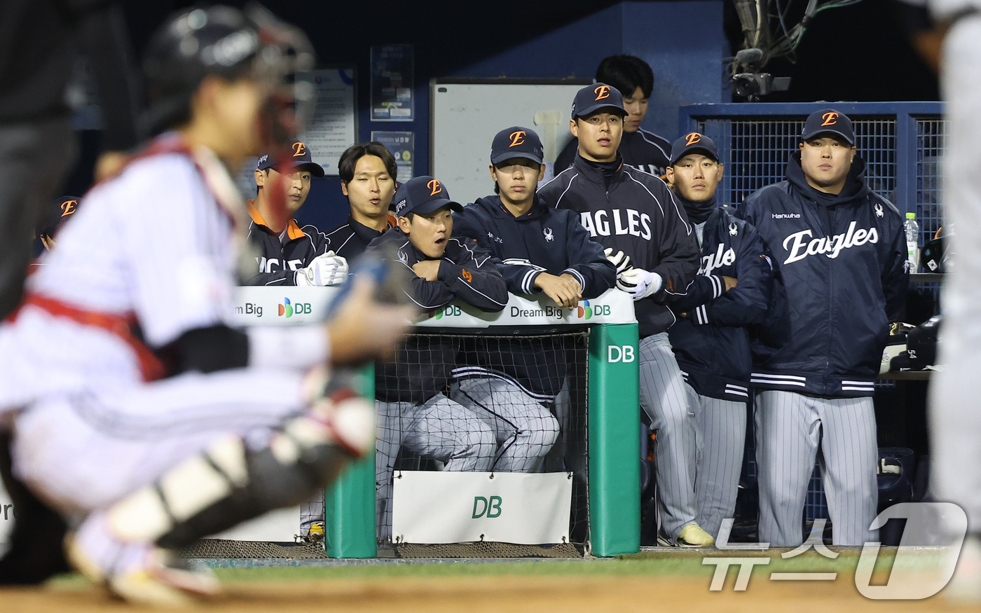 (서울=뉴스1) 김성진 기자 = 21일 서울 송파구 잠실야구장에서 열린 '2026 신한 SOL KBO리그' 한화 이글스와 LG 트윈스의 경기, 한화 노시환이 5회초 2사 3루 상황 …