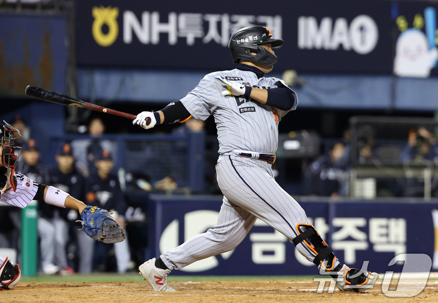 (서울=뉴스1) 김성진 기자 = 21일 서울 송파구 잠실야구장에서 열린 '2026 신한 SOL KBO리그' 한화 이글스와 LG 트윈스의 경기, 한화 강백호가 7회초 1사 만루 상황 …