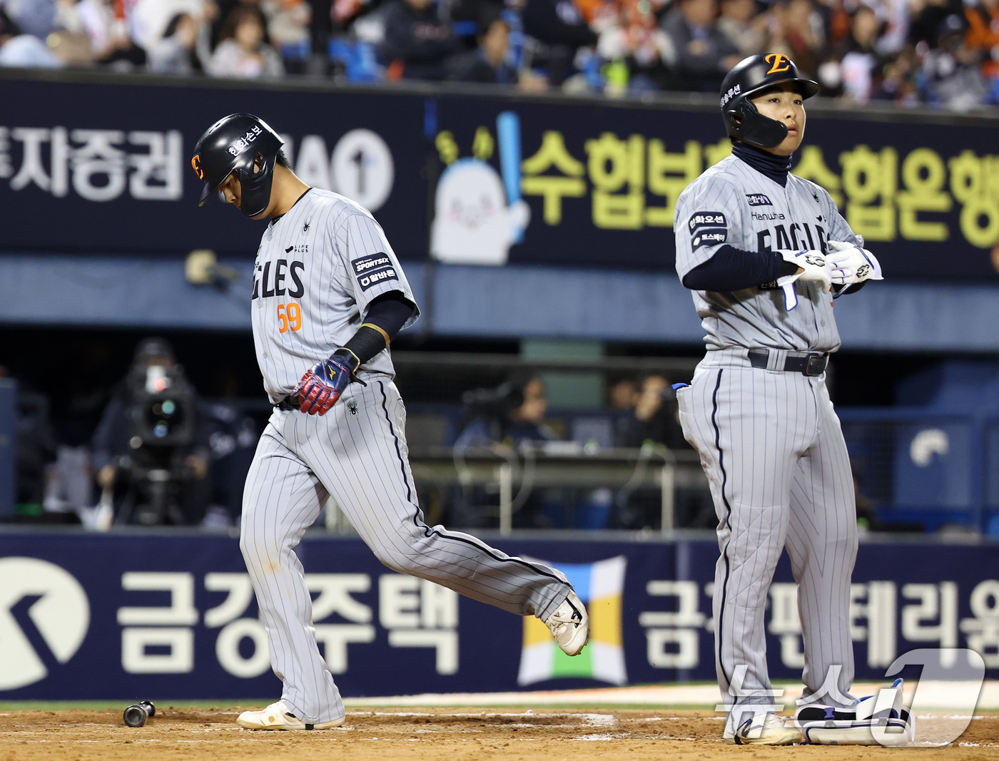 (서울=뉴스1) 김성진 기자 = 21일 서울 송파구 잠실야구장에서 열린 '2026 신한 SOL KBO리그' 한화 이글스와 LG 트윈스의 경기, 한화 허인서가 7회초 1사 만루 상황 …