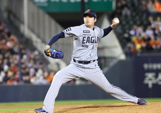 투구하는 한화 조동욱