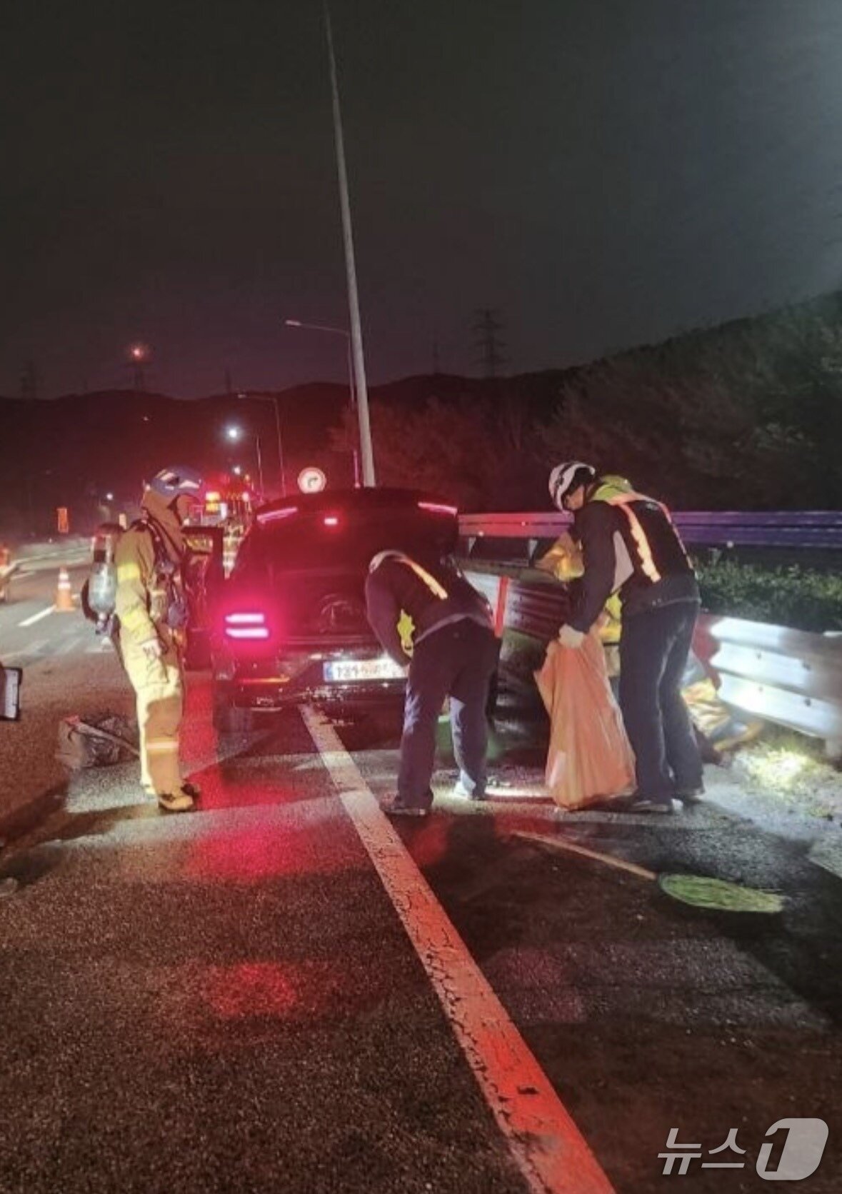 본문 이미지 -  화재 현장. (경기도소방재난본부 제공. 재판매 및 DB 금지) 2026.4.21/뉴스1