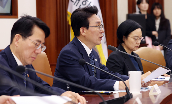 비상경제본부회의 주재하는 김민석 총리