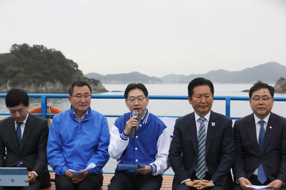 발언하는 김경수 민주당 경남지사 후보