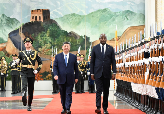 [포토] 모잠비크 대통령 환영하는 中시진핑 주석