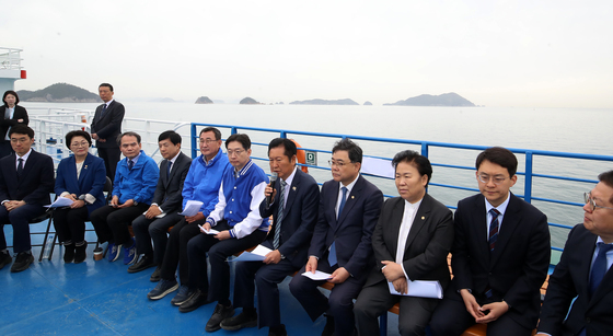 정청래 대표, 욕지도 선상 최고위 발언