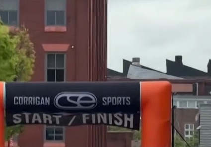 '2초의 방심'…美마라톤 결승선 앞 승리 자축하다 우승 놓쳐