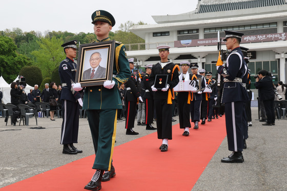 '마지막 국외 독립유공자' 이하전 지사 유해 봉환식