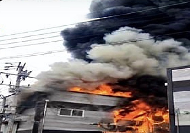 화성 의약품 제조공장 화재로 '대응 1단계'…30대 화상(종합)