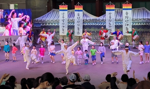 "유네스코 무형유산 탈춤 한마당"…송파 탈춤 페스티 개최