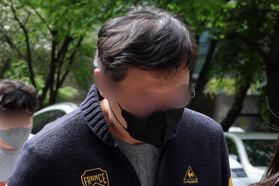 '인플루언서 수사 무마' 사건 청탁 재력가 영장심사 출석