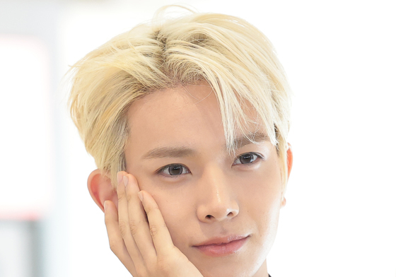 엔하이픈 출신 희승, 에반으로 첫 공식석상