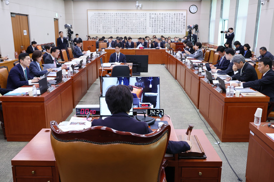 법사위 '사회연대경제기본법' 의결…12년만에 마침표 전망