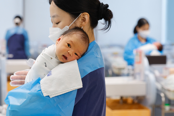 '세상에 온 것을 환영해'