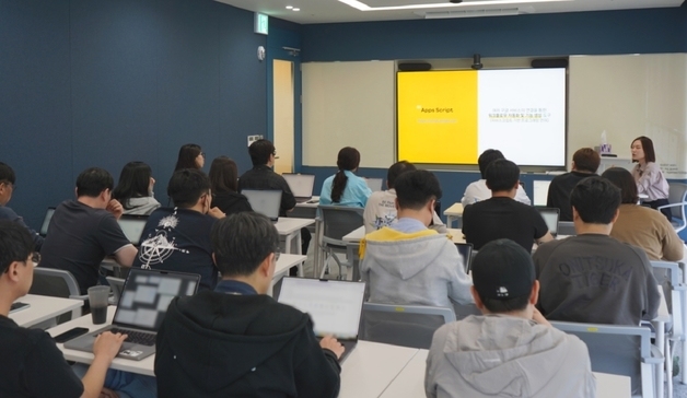 카카오게임즈, 임직원 AI 교육 실시…바이브 코딩 실습도 진행