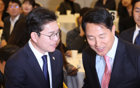 인사하는 오세훈·정원오