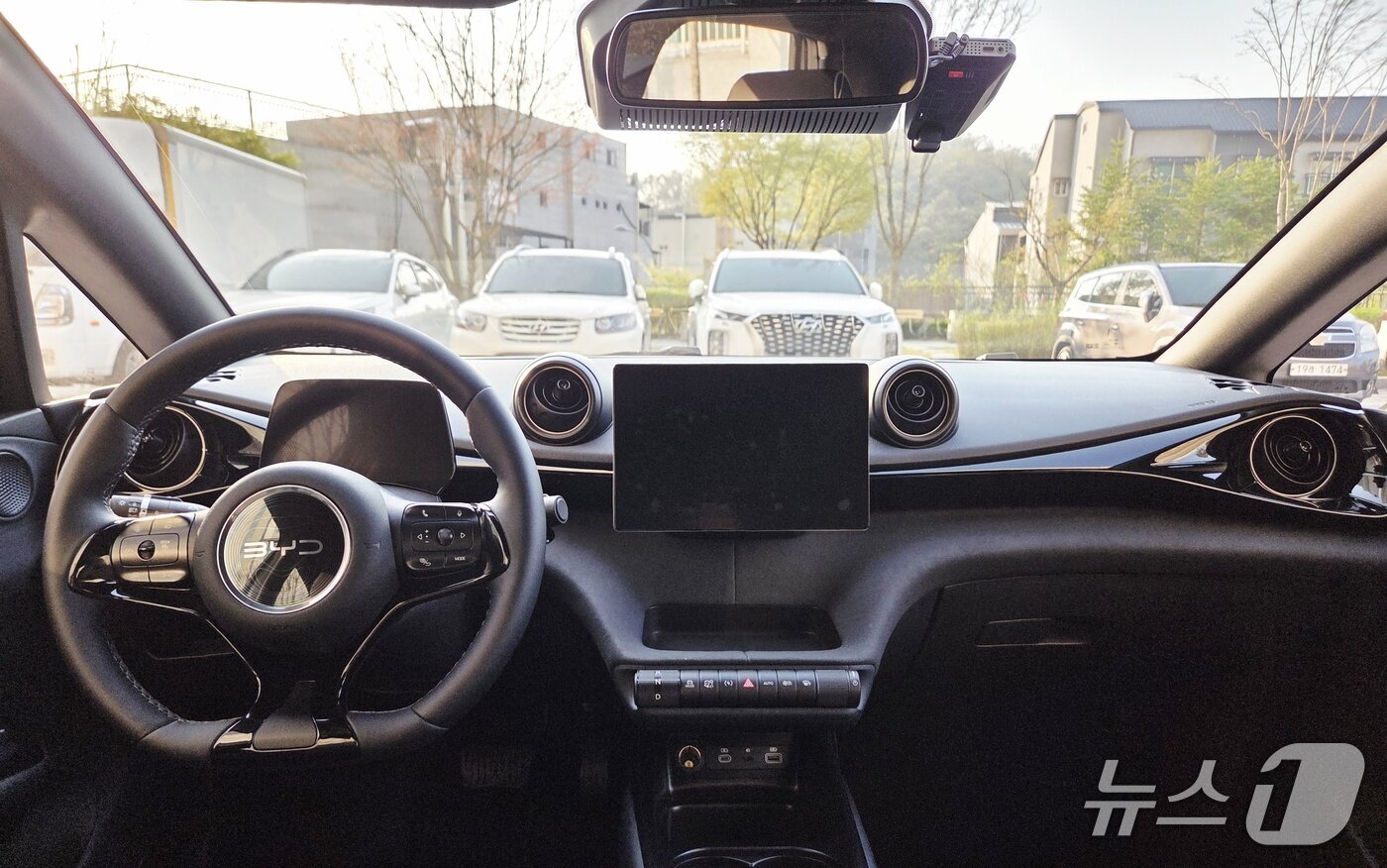 본문 이미지 - BYD돌핀 1열. ⓒ 뉴스1 박기범 기자