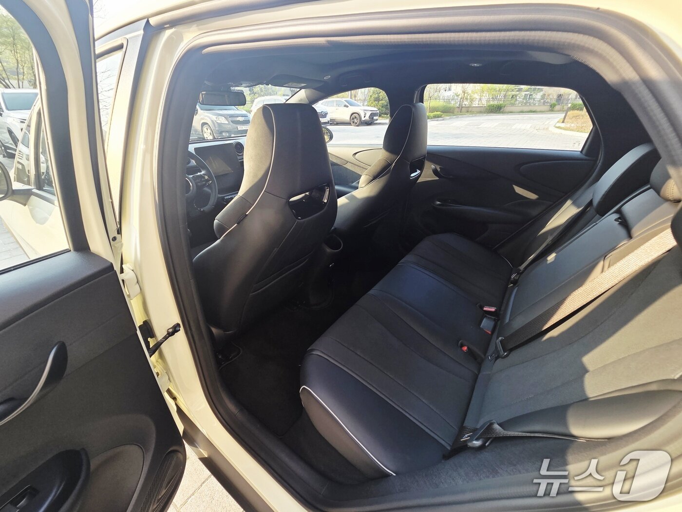 본문 이미지 - BYD돌핀 2열. ⓒ 뉴스1 박기범 기자