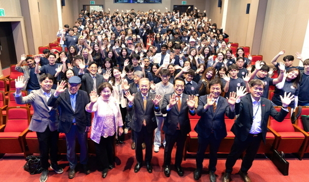 "전북대 남원글로컬캠퍼스애 입학한 유학생 여러분, 환영합니다"