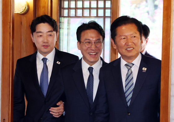 고위당정협의회 입장하는 김민석·정청래·강훈식