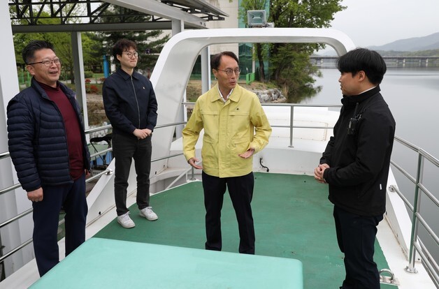이승환 한강청장, 팔당호 생태학습선 안전관리 점검