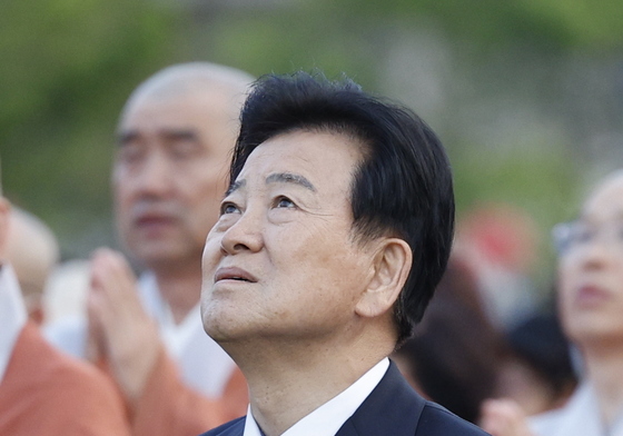 정동영 통일부 장관, 봉축점등식 참석