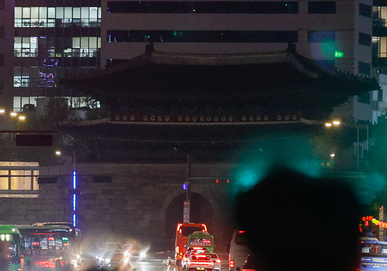 불 꺼진 숭례문