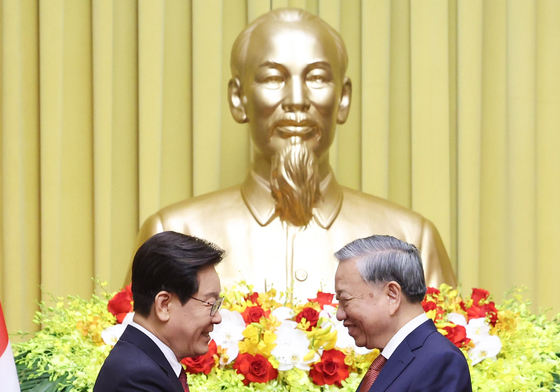 마주 보는 한-베트남 정상