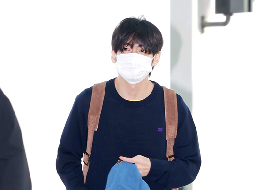 뷔, 아침부터 안구정화