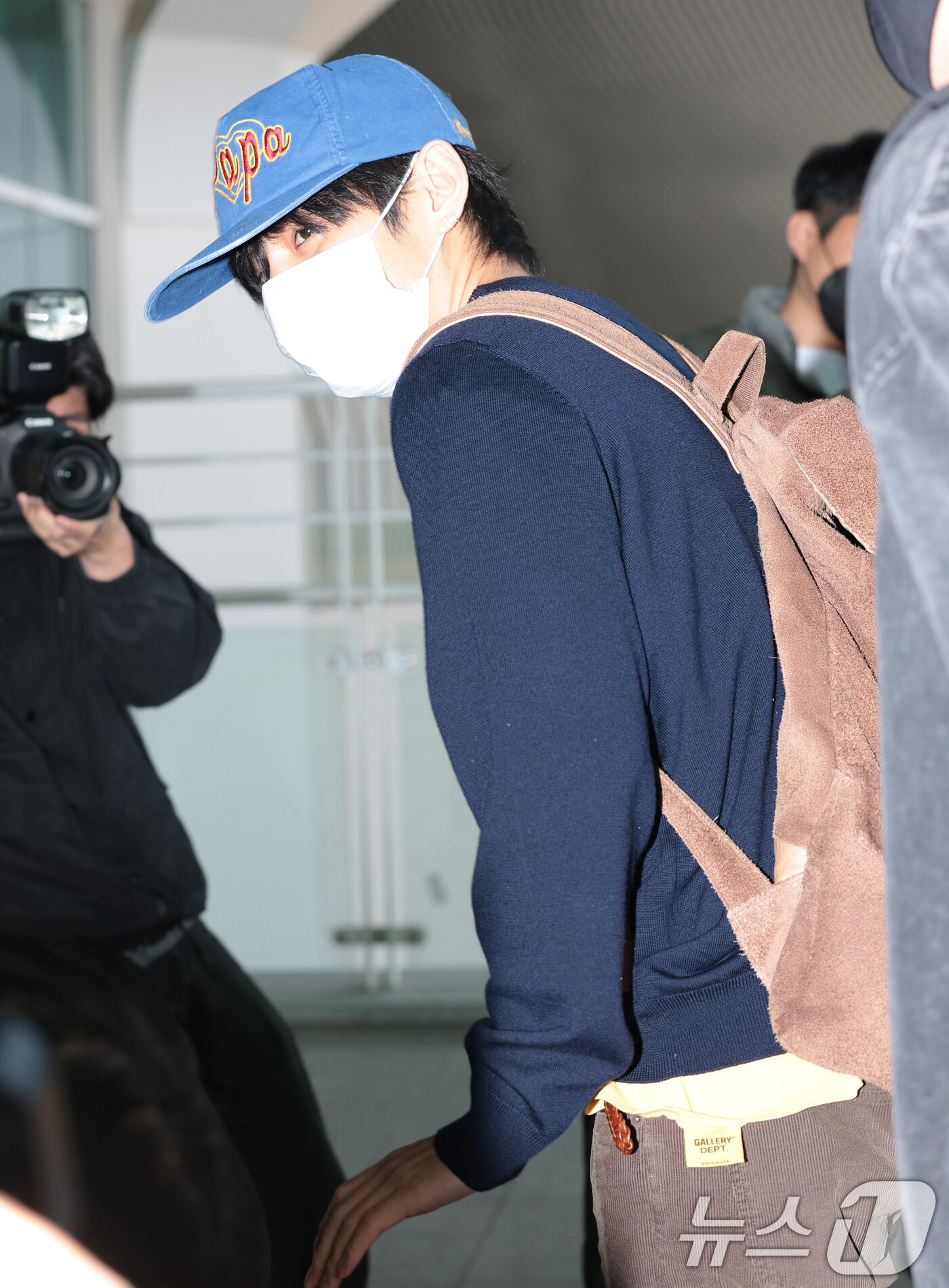 출국하는 방탄소년단 뷔