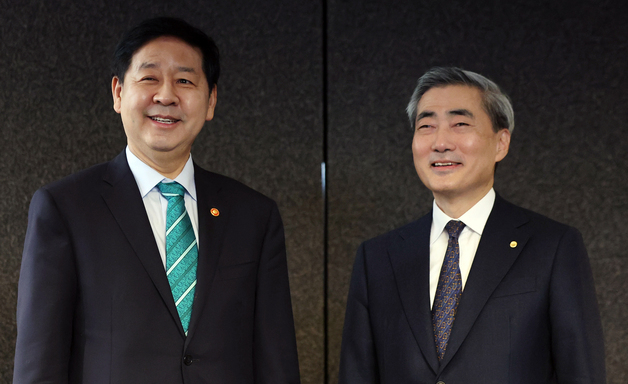 구윤철 "환율 조정, 협조 부탁"…신현송 "시장안정·외환문제 적극 대응"(종합)