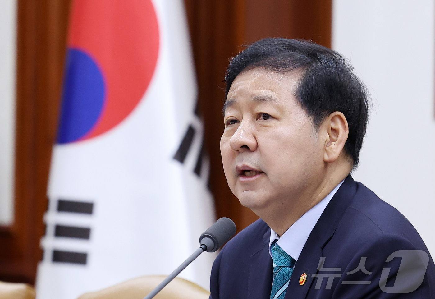 (서울=뉴스1) 김성진 기자 = 구윤철 경제부총리 겸 재정경제부 장관이 23일 서울 종로구 정부서울청사에서 열린 민생물가 특별관리 관계장관 TF 회의에서 모두발언을 하고 있다. 2 …