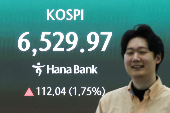 [뉴스1 PICK]코스피 6500 돌파…삼성전자·SK하이닉스 장중 신고가