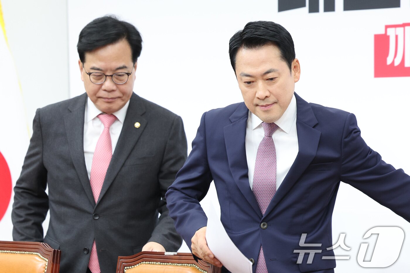 본문 이미지 - 장동혁 국민의힘 대표와 송언석 국민의힘 원내대표. ⓒ 뉴스1 신웅수 기자
