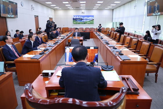 野 외통위원들 "'이적행위' 정동영 장관, 안보자해 아이콘"