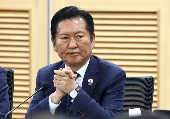 정청래, 12일째 단식 후 병원 이송 '안호영 병문안'