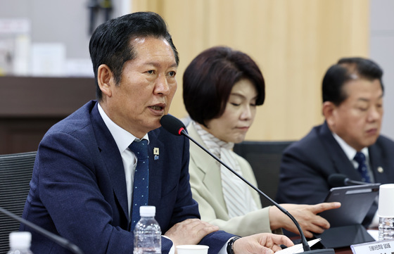 발언하는 정청래 대표