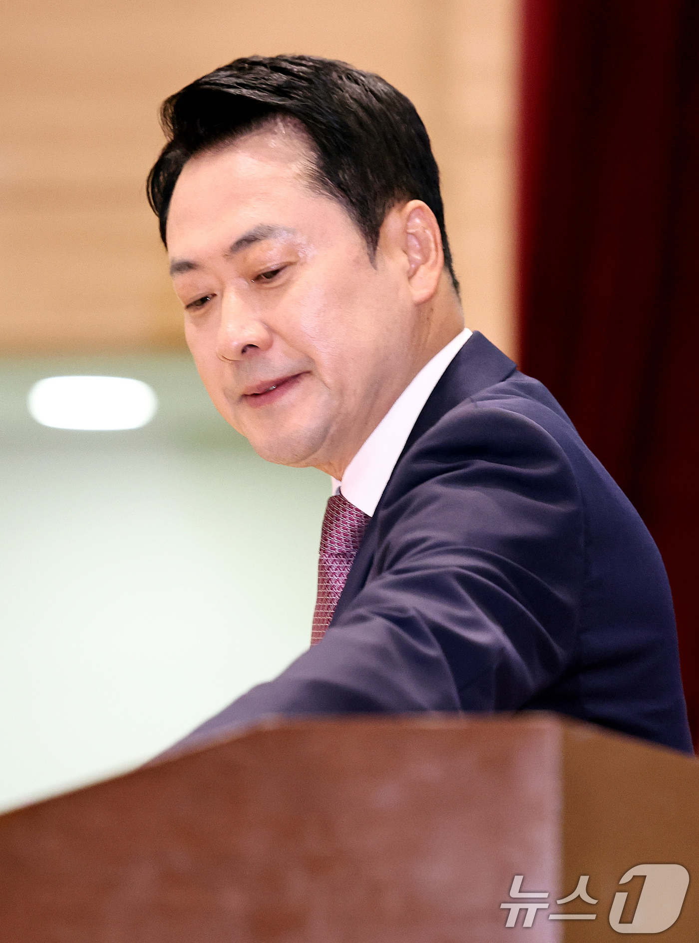 (서울=뉴스1) 구윤성 기자 = 장동혁 국민의힘 대표가 23일 오전 서울 여의도 국회의원회관에서 'AI·디지털 전환 시대, 직업훈련의 품질개선과 혁신, 지원개선 방안'을 주제로 열 …