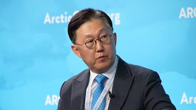 사상 초유의 '장기 특사' 이란 파견 2주째…외무장관 만나 대면