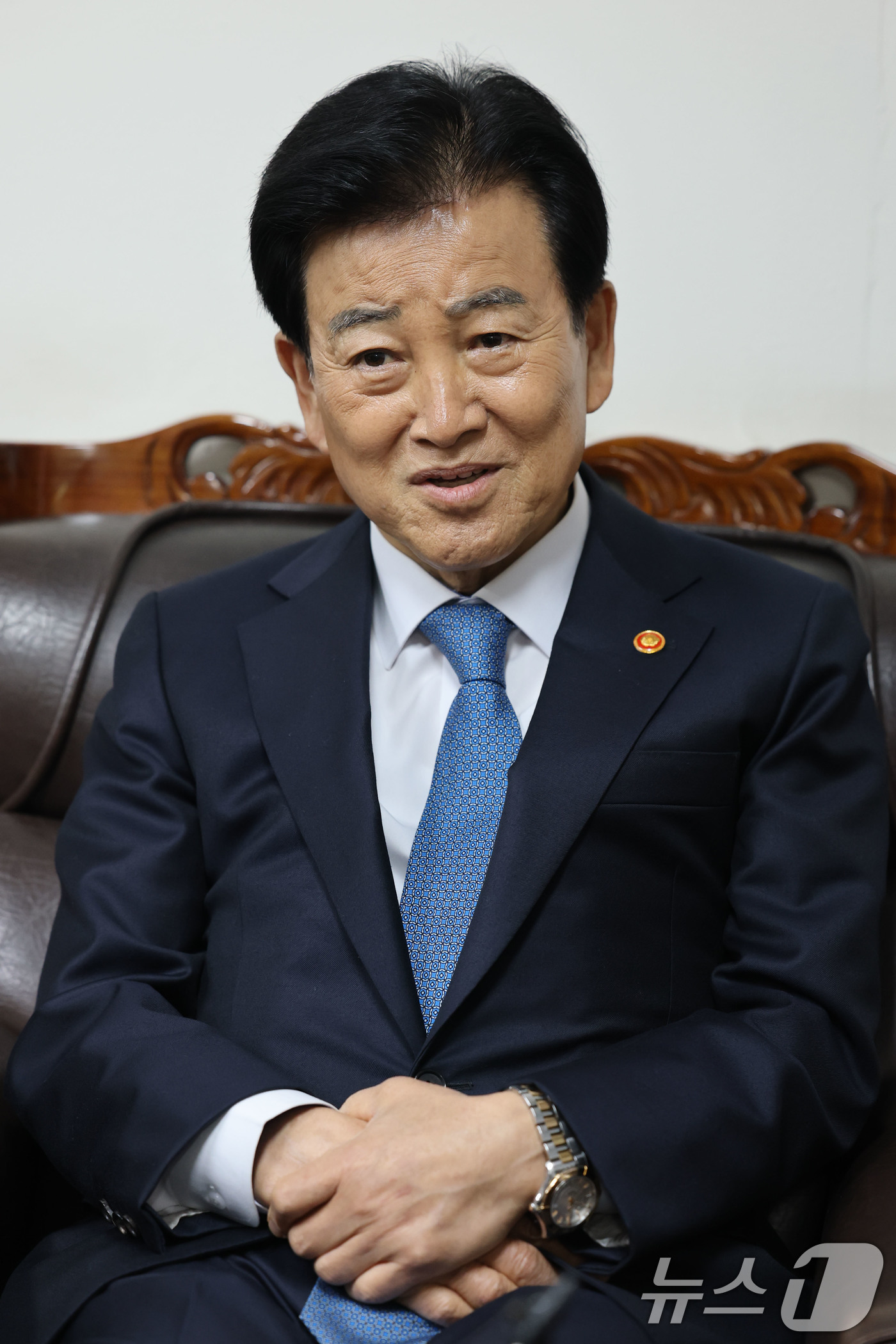 (서울=뉴스1) 이광호 기자 = 정동영 통일부 장관이 23일 오전 서울 종로구 수운회관에서 한국종교인평화회의(KCRP) 대표회장인 박인준 천도교 교령을 예방, 발언하고 있다.  2 …