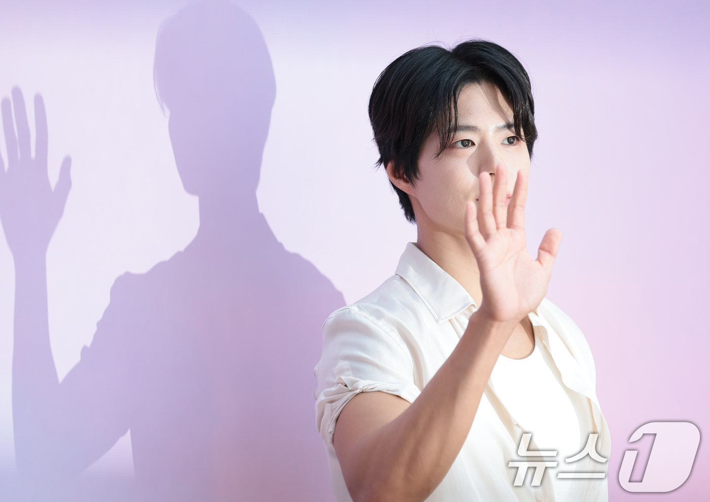 (서울=뉴스1) 권현진 기자 = 배우 박보검이 23일 서울 성동구 쎈느성수에서 열린 다이슨코리아의 여행용 헤어드라이어 '다이슨 슈퍼소닉 트래블' 출시 기념 팝업 스토어 오픈 행사에 …