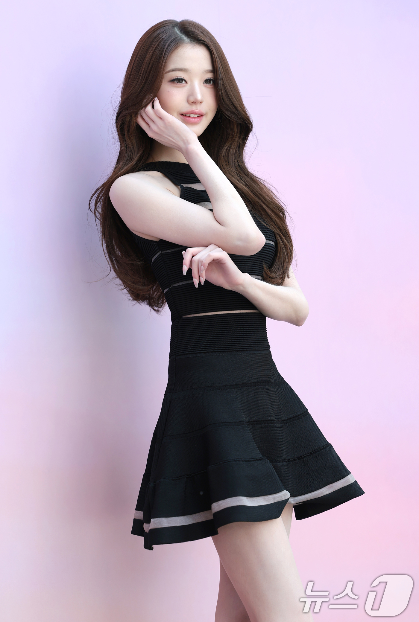 (서울=뉴스1) 권현진 기자 = 그룹 아이브(IVE)의 장원영이 23일 서울 성동구 쎈느성수에서 열린 다이슨코리아의 여행용 헤어드라이어 '다이슨 슈퍼소닉 트래블' 출시 기념 팝업 …