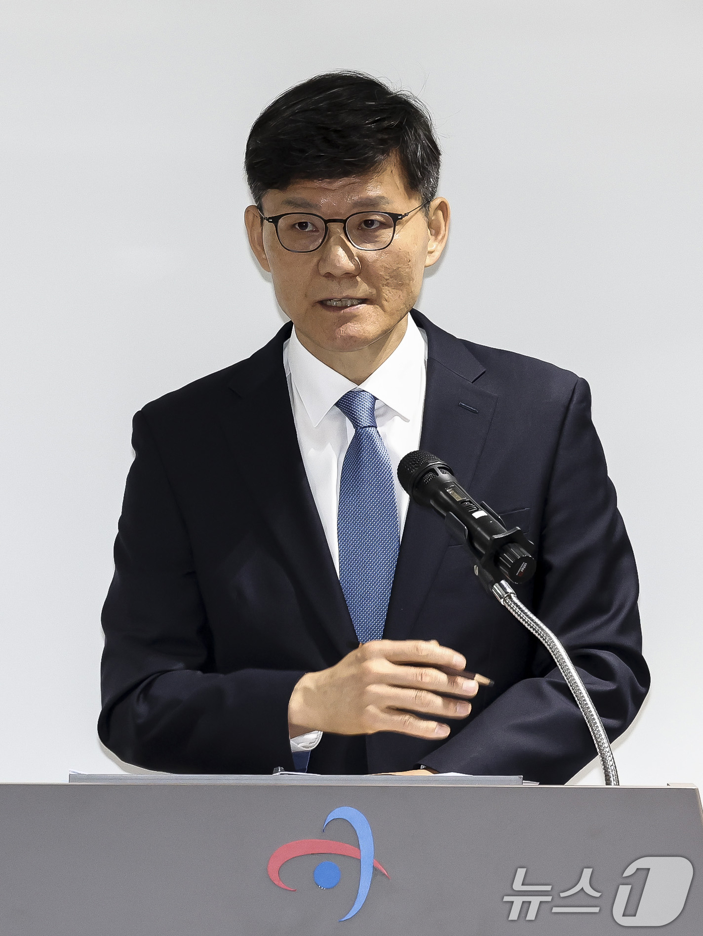 (서울=뉴스1) 국회사진기자단 = 정상우 감사원 사무총장이 23일 오전 서울 종로구 감사원에서 열린 국회 윤석열 정권 정치검찰 조작기소 의혹 사건 진상규명 국정조사특별위원회의 현장 …