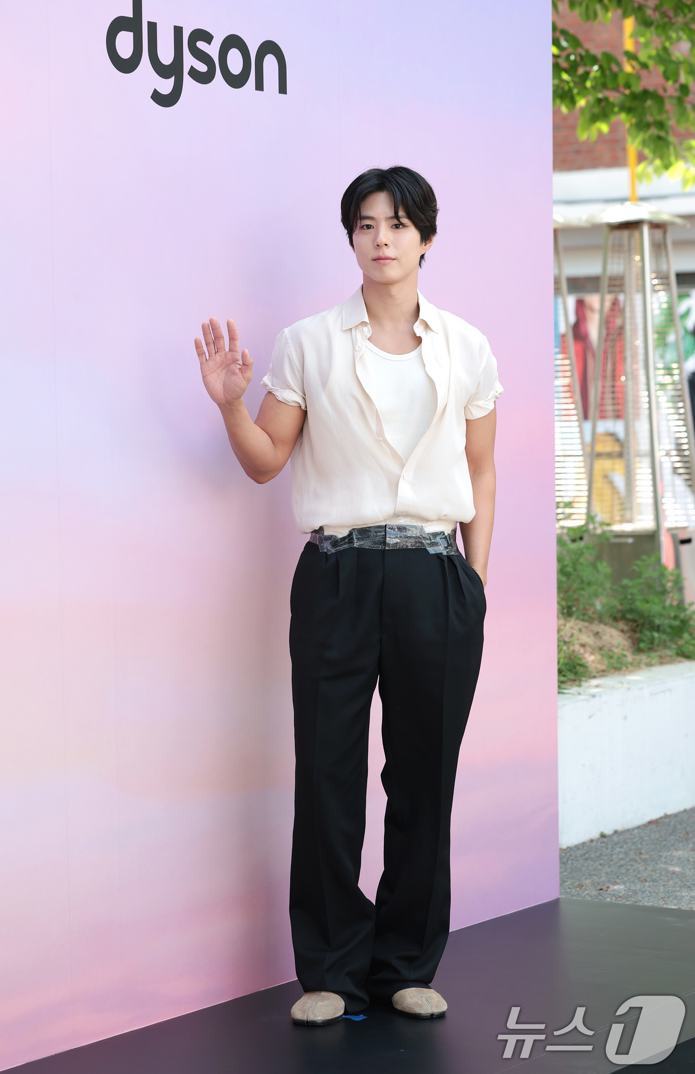 (서울=뉴스1) 권현진 기자 = 배우 박보검이 23일 서울 성동구 쎈느성수에서 열린 다이슨코리아의 여행용 헤어드라이어 '다이슨 슈퍼소닉 트래블' 출시 기념 팝업 스토어 오픈 행사에 …