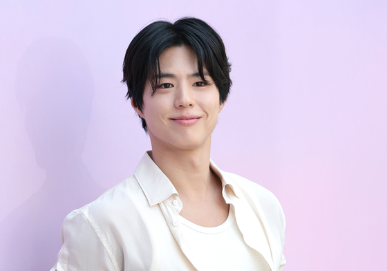 박보검, 꿀 떨어지는 미소