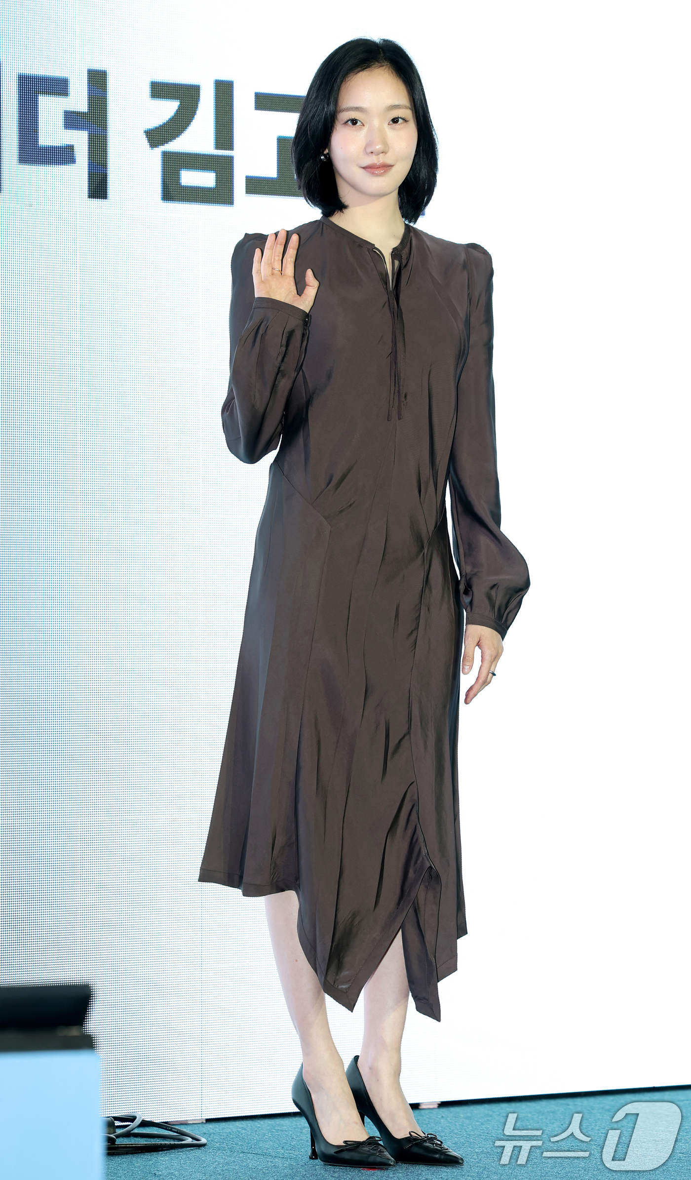 (서울=뉴스1) 권현진 기자 = 배우 김고은이 23일 서울 성수동 앤더슨씨에서 열린 커피 브랜드 ‘네스프레소’의 ‘버츄오 월드 미디어 데이’ 행사에서 포즈를 취하고 있다. 2026 …