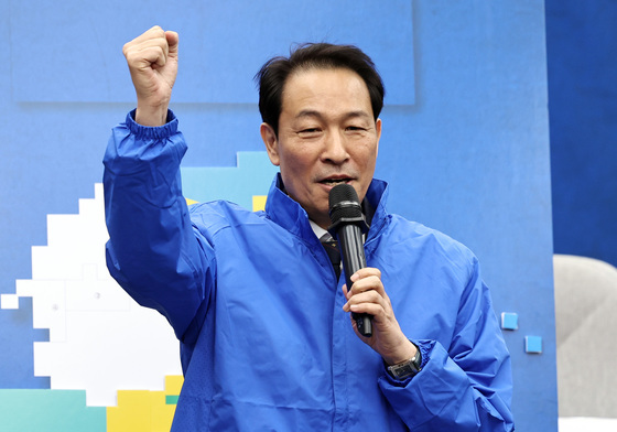 우상호 "염동열의 강원 사랑 진심 받들 것…보수·진보 넘는 통합 시대로"