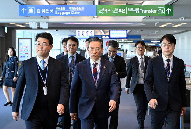 韓 찾는 외국인 22% '쑥'…정성호 "신속한 입국심사로 경제 활성화"