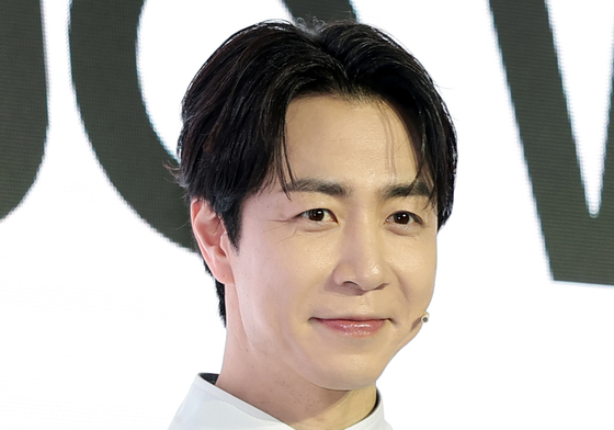 미소 짓는 손종원 셰프