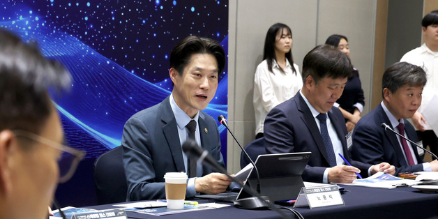 스케일업 팁스 정책 간담회 발언하는 노용석 중기부 1차관